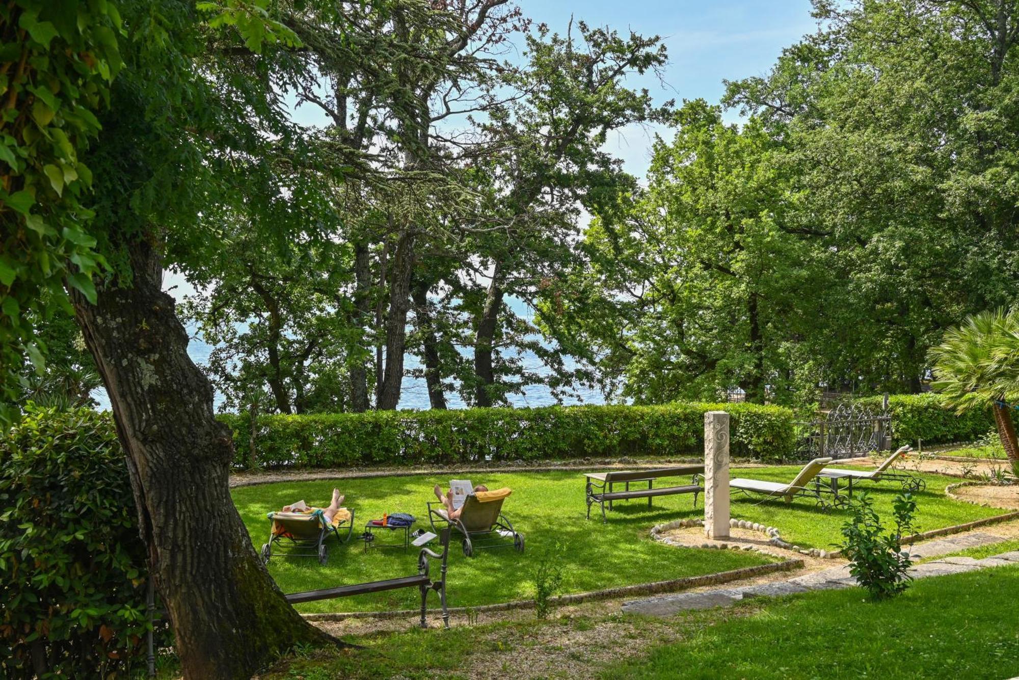 Hotel Villa Astra Lovran Zewnętrze zdjęcie